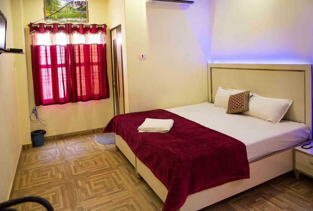 Assi River Guest House พาราณสี ภายนอก รูปภาพ