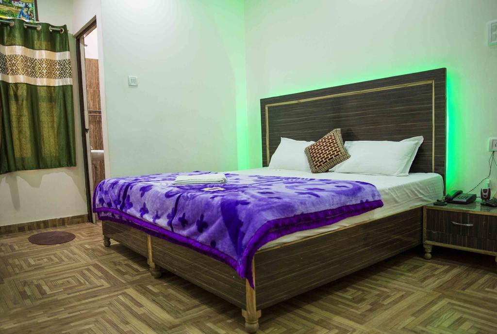 Assi River Guest House พาราณสี ภายนอก รูปภาพ