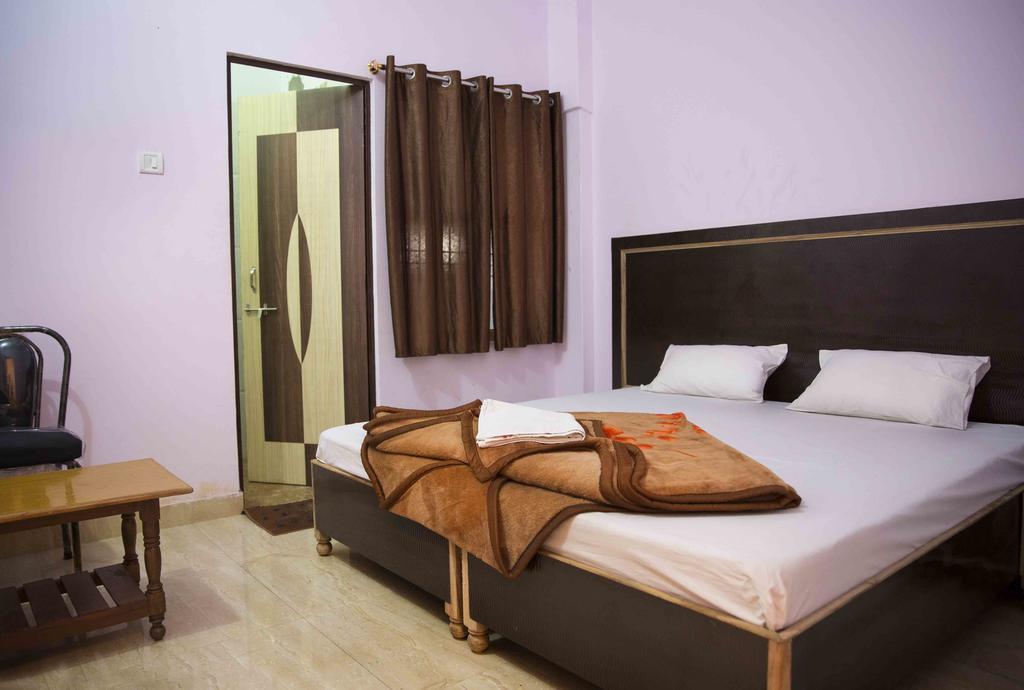 Assi River Guest House พาราณสี ภายนอก รูปภาพ