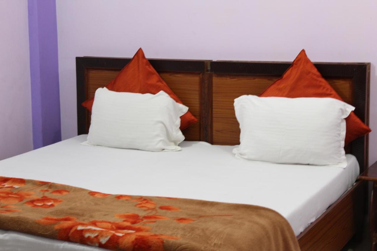 Assi River Guest House พาราณสี ภายนอก รูปภาพ